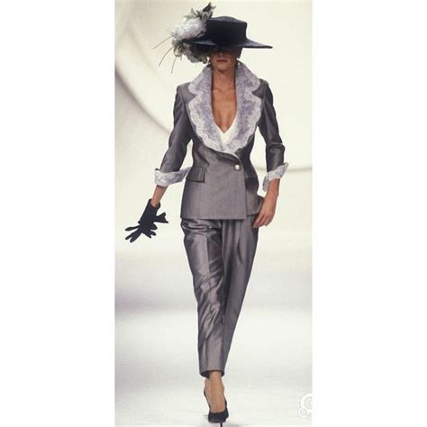 cristian dior tailleur elegante|christian dior clothing.